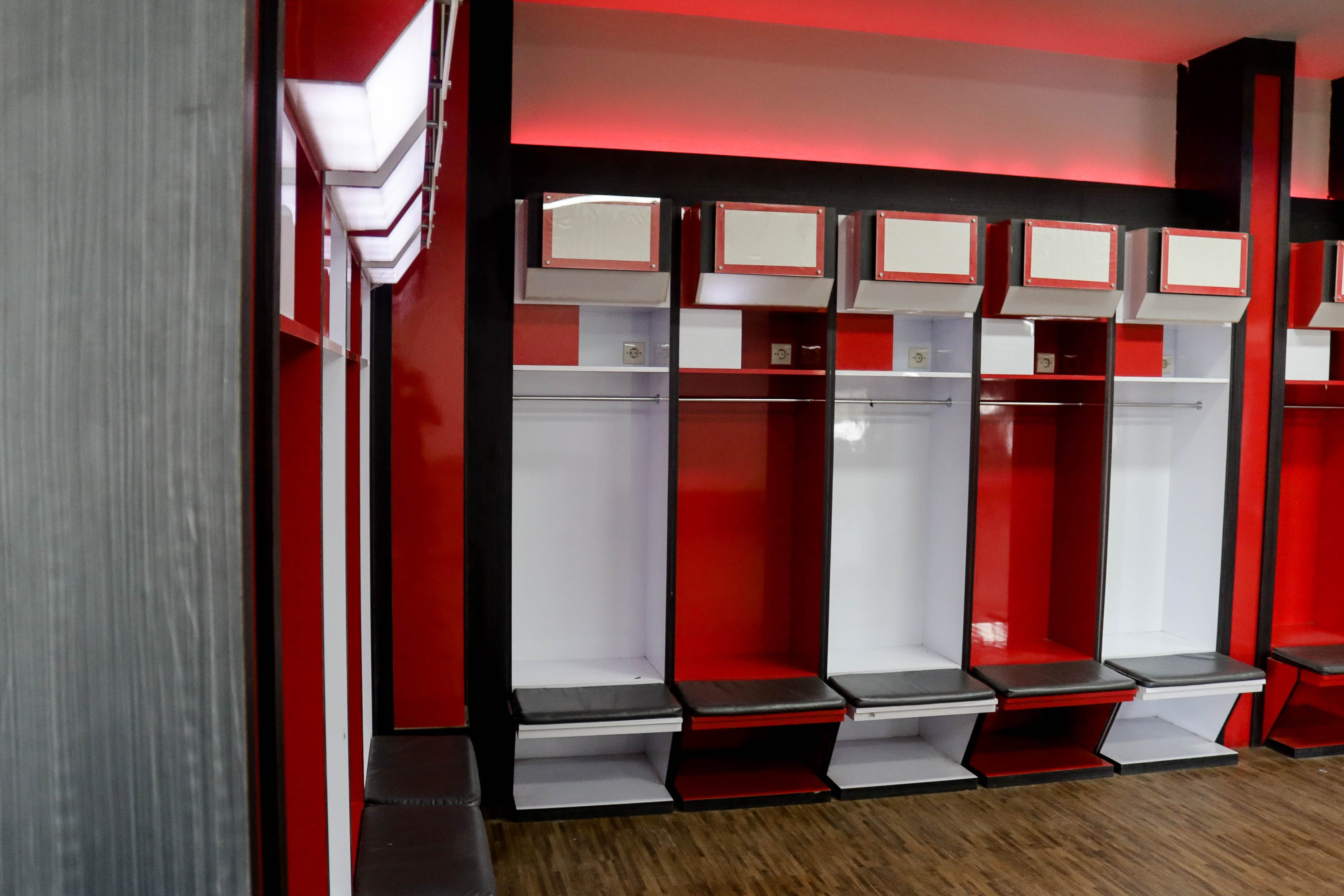 Hero Background Pemain